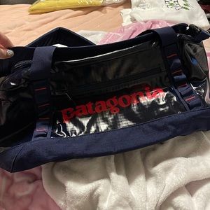 Patagonia duffle with included backpack straps